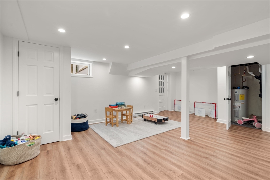 76 Alton St