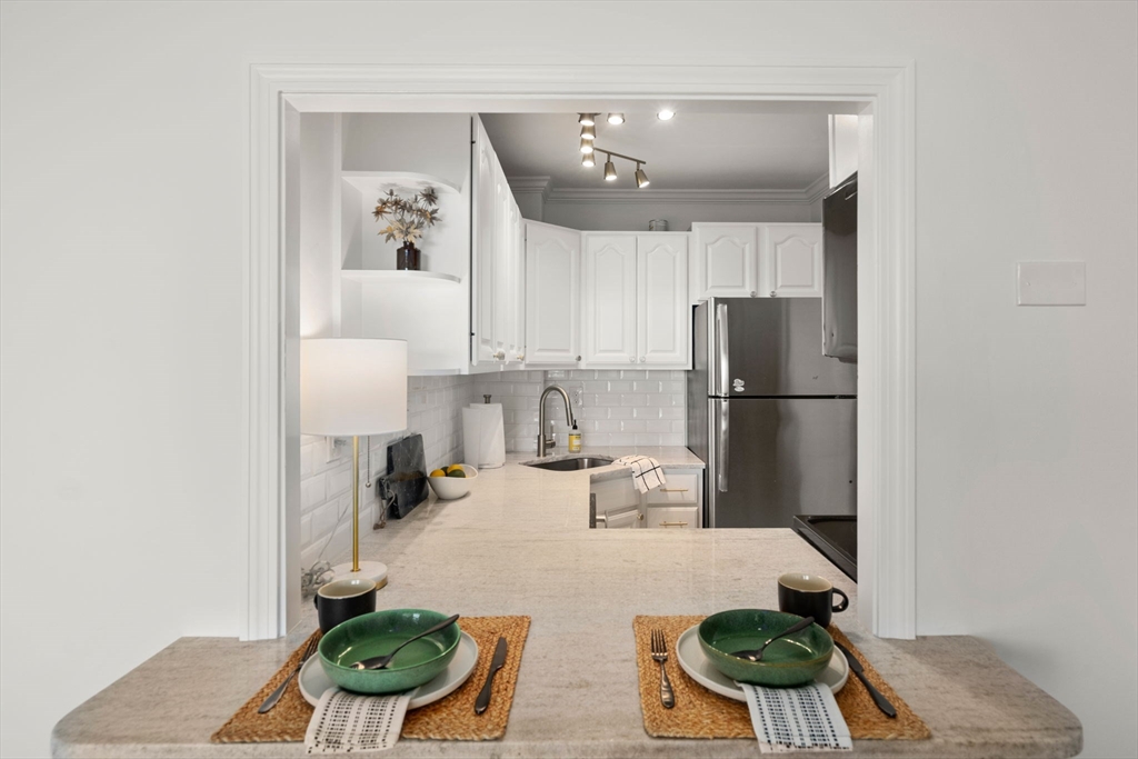 60 Babcock Street # 64