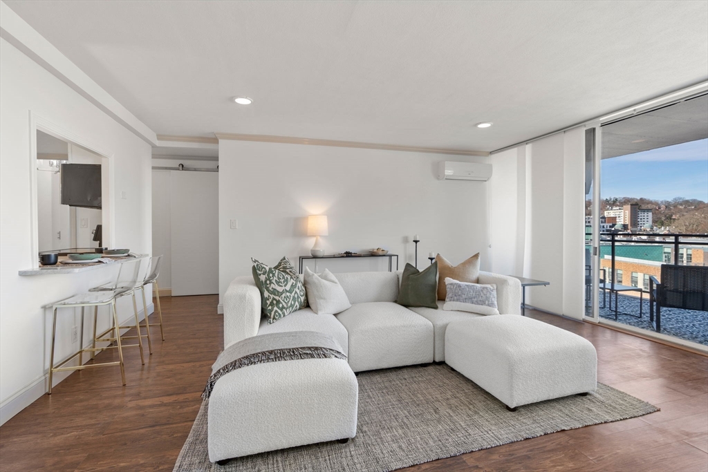 60 Babcock Street # 64