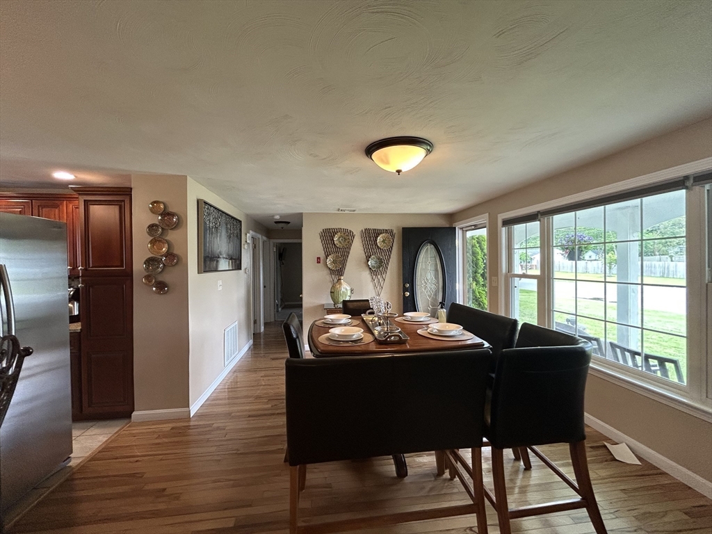 87 Nicholson Dr