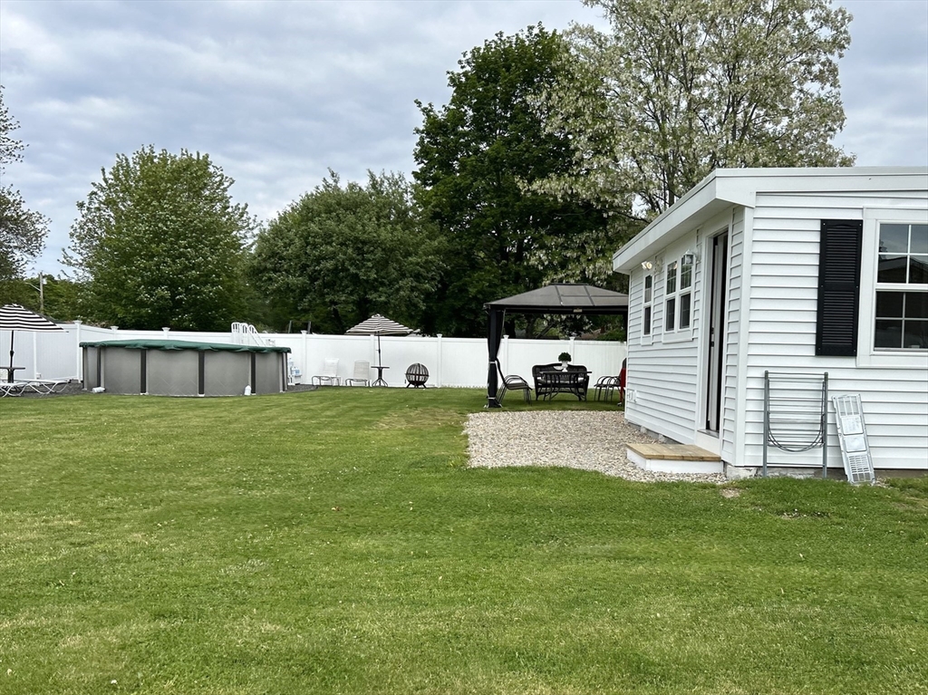 87 Nicholson Dr