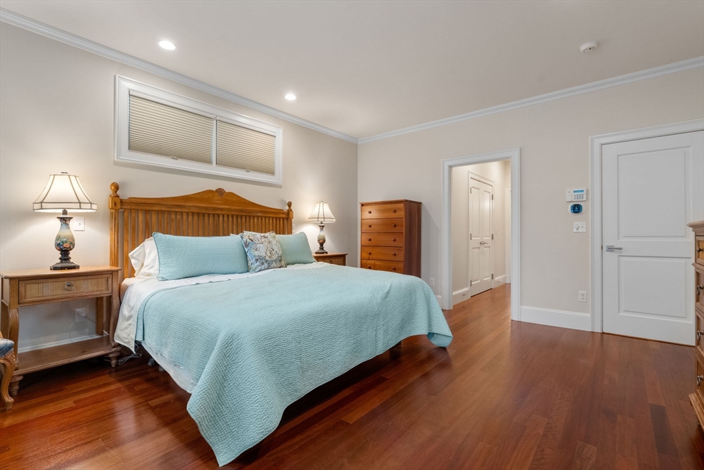 10 Maple Street # 10