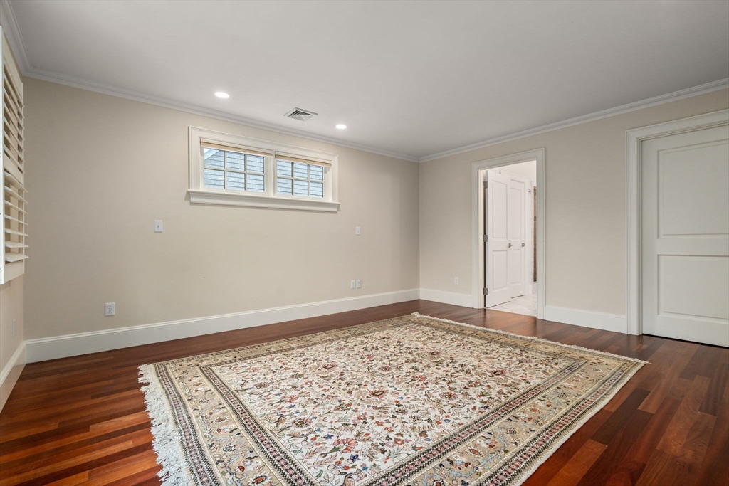 10 Maple Street # 10