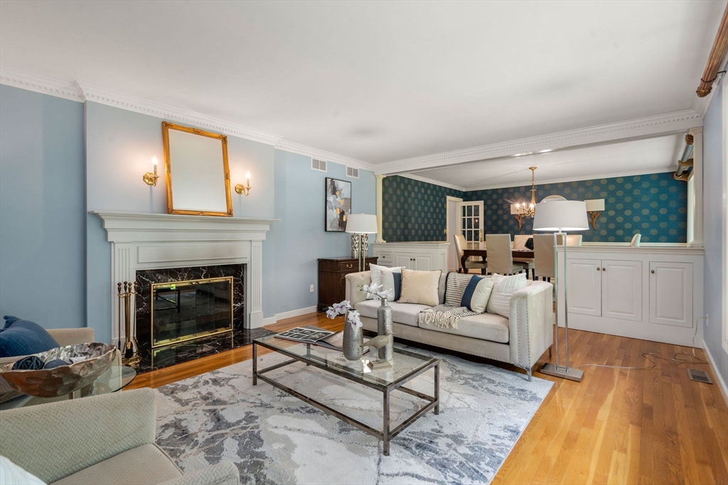 8 Pleasant Street