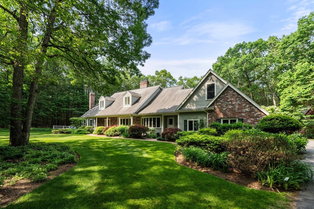 8 Pleasant Street