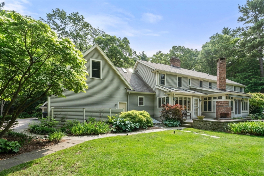 8 Pleasant Street