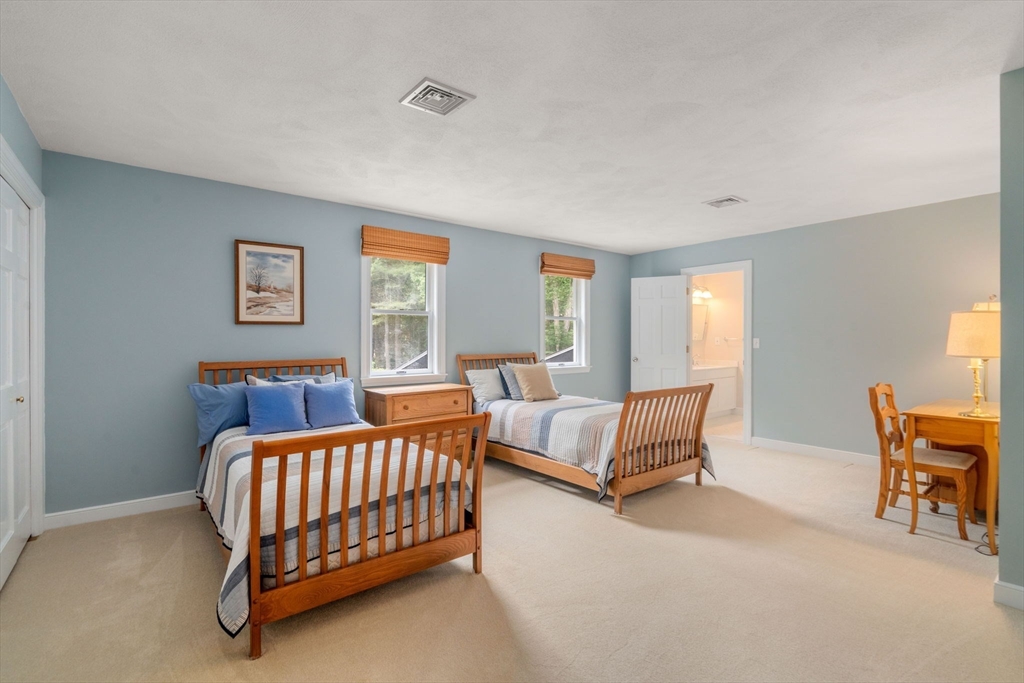 8 Pleasant Street