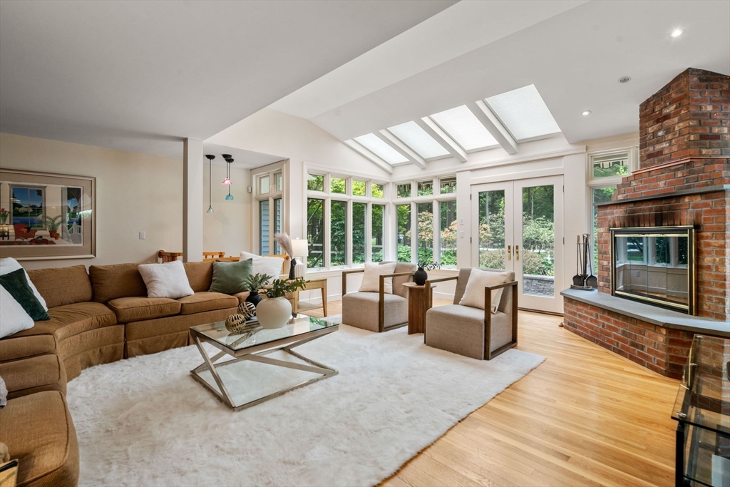 8 Pleasant Street
