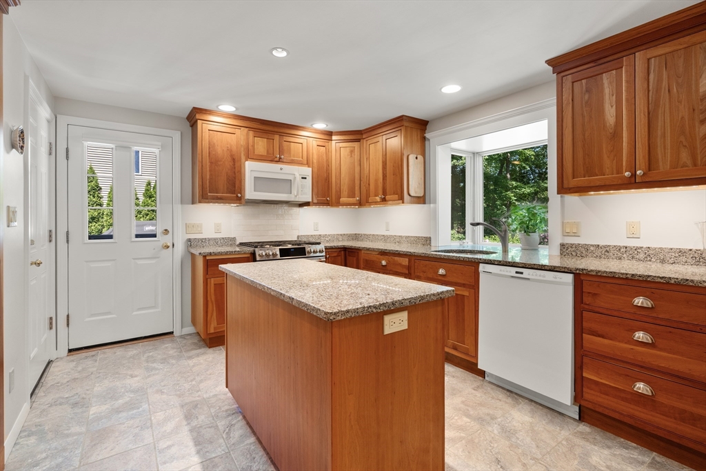 51 Claudette Cir