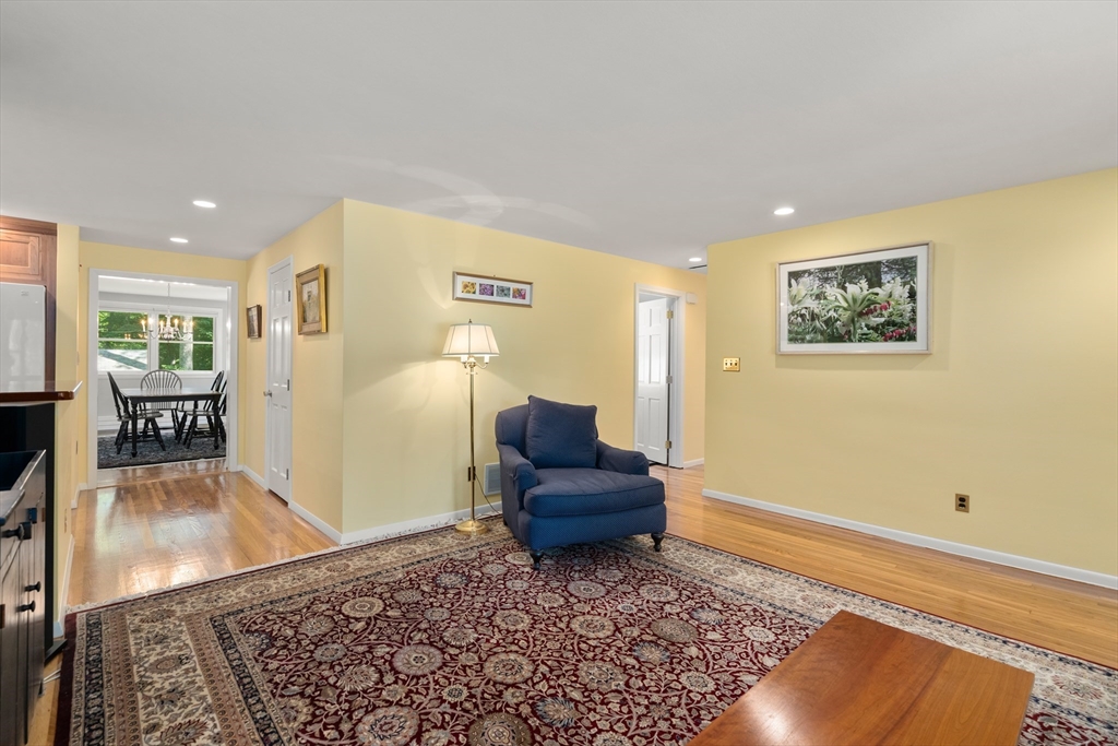 51 Claudette Cir