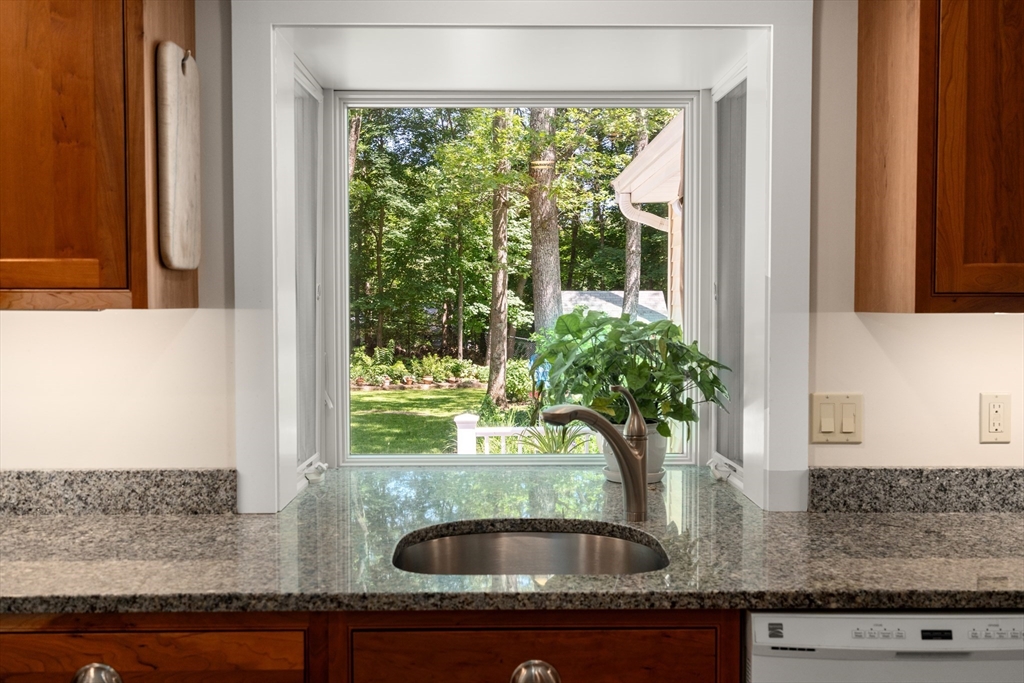 51 Claudette Cir