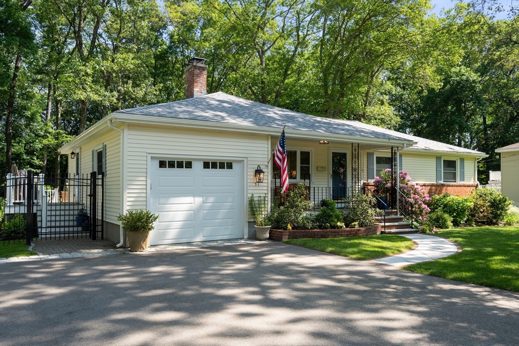 51 Claudette Cir