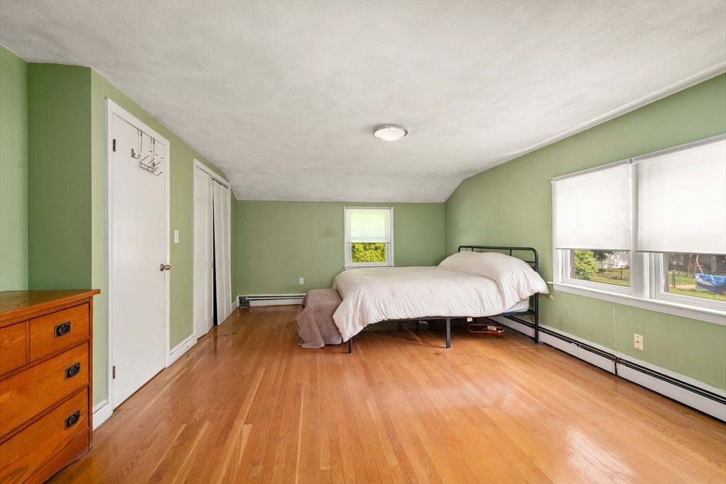 34 Irving Dr