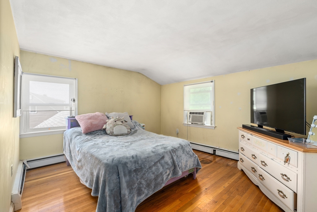 34 Irving Dr
