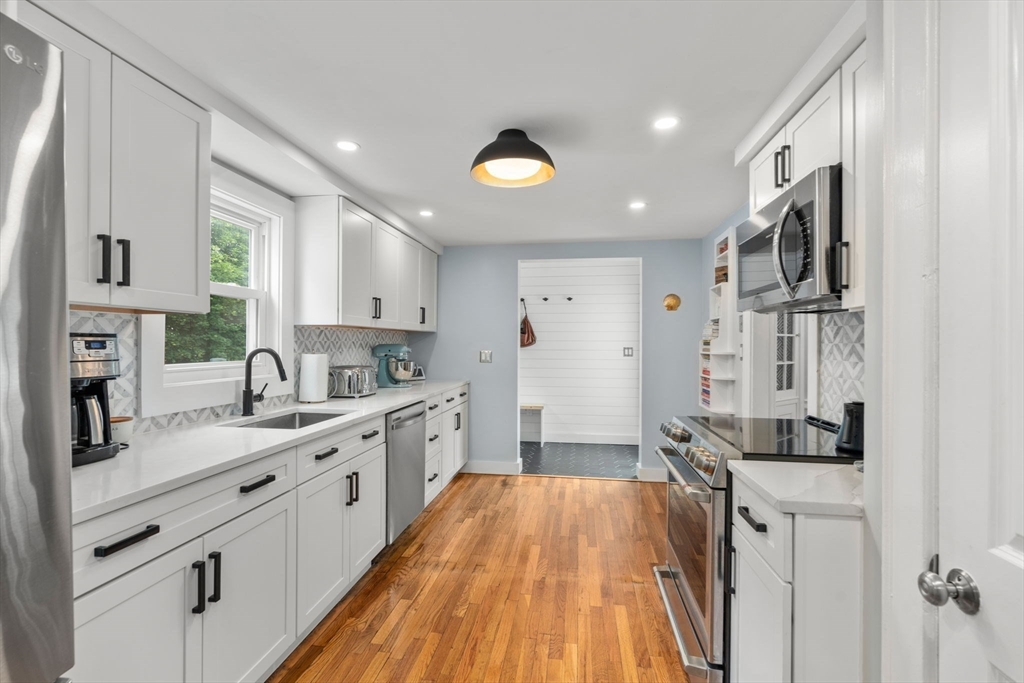 136 Ellis Ave