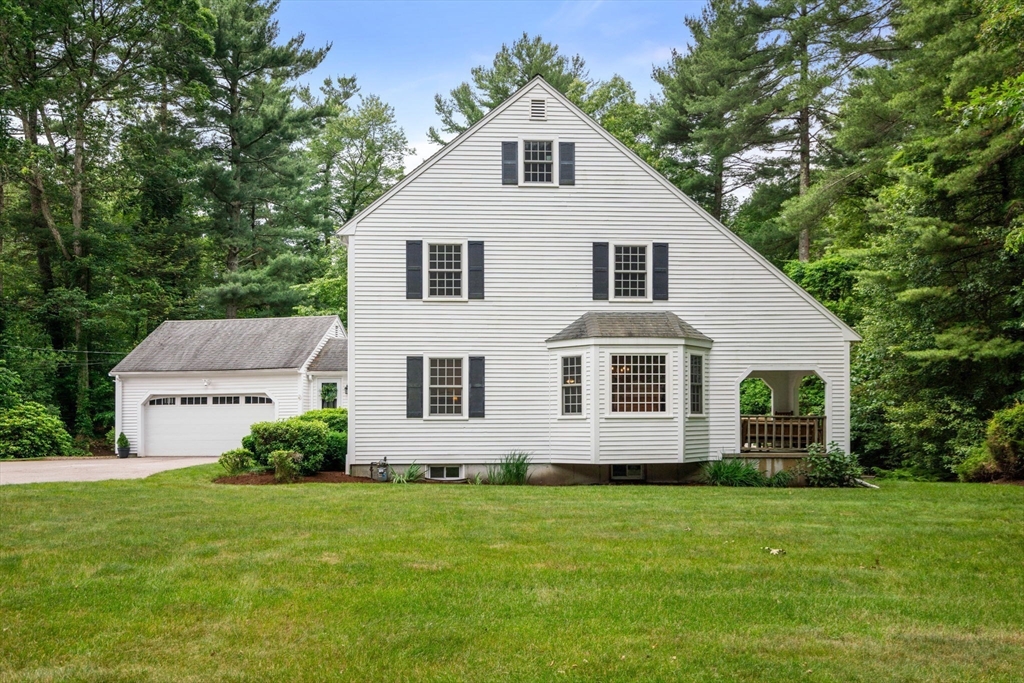 23 Lafayette Dr
