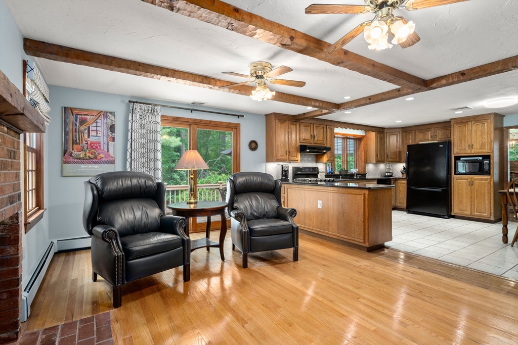 23 Lafayette Dr