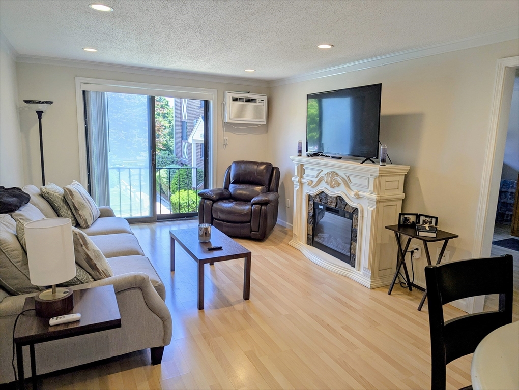 139 King Street # 201B