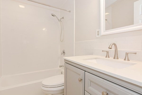 139 King Street # 201B