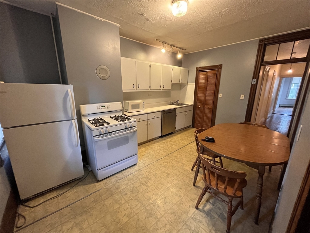 403 E 7th # 1