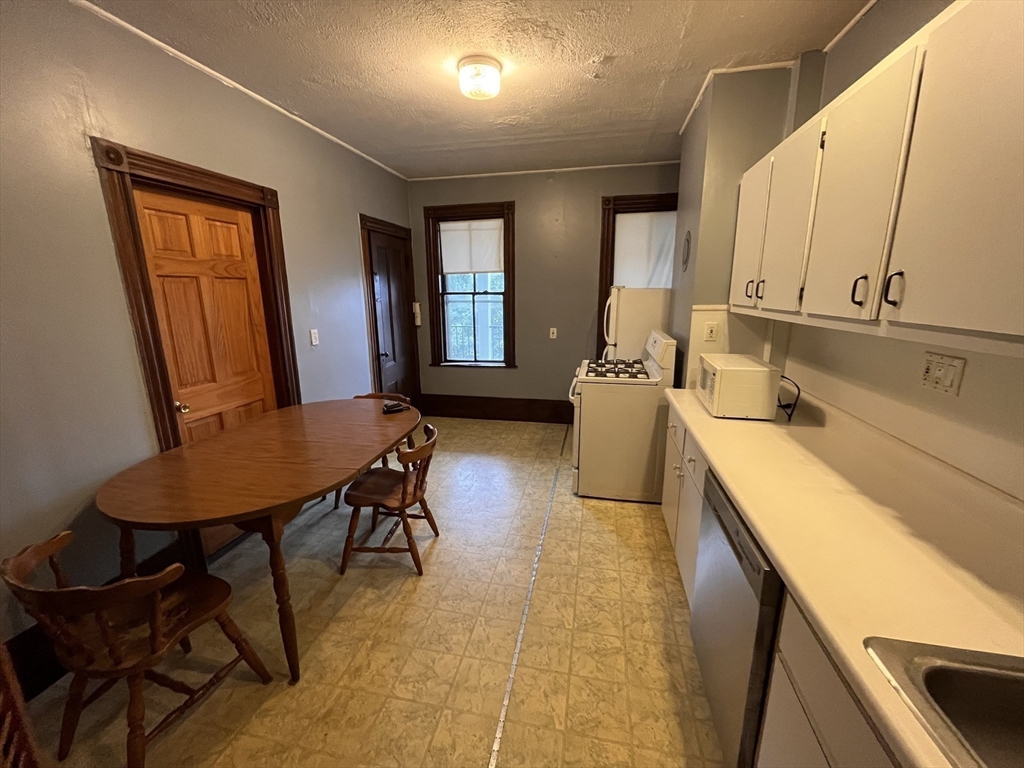 403 E 7th # 1