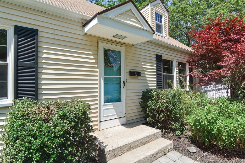80 Pocahontas St