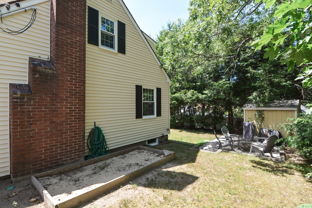 80 Pocahontas St