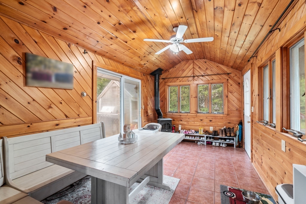 17 Center Hill Rd