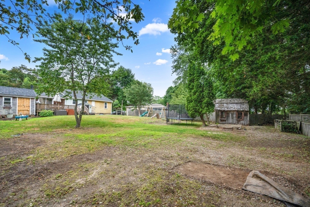 17 Center Hill Rd