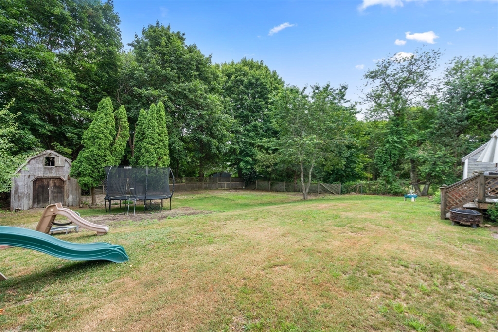 17 Center Hill Rd