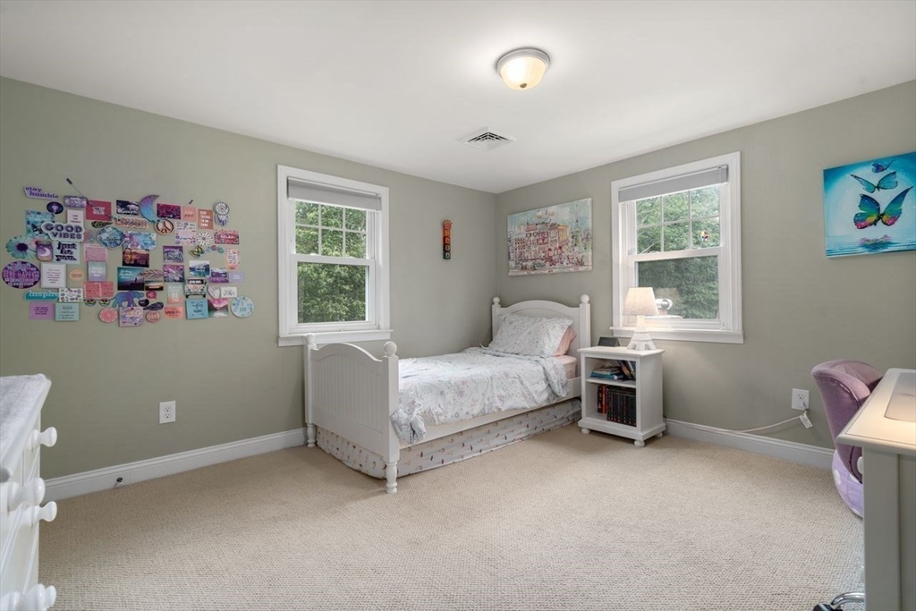 34 Oakdale Rd