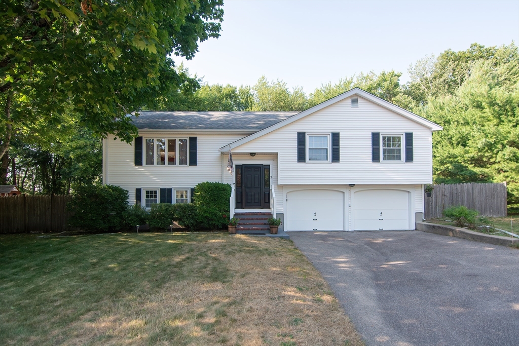 7 Foliage Dr