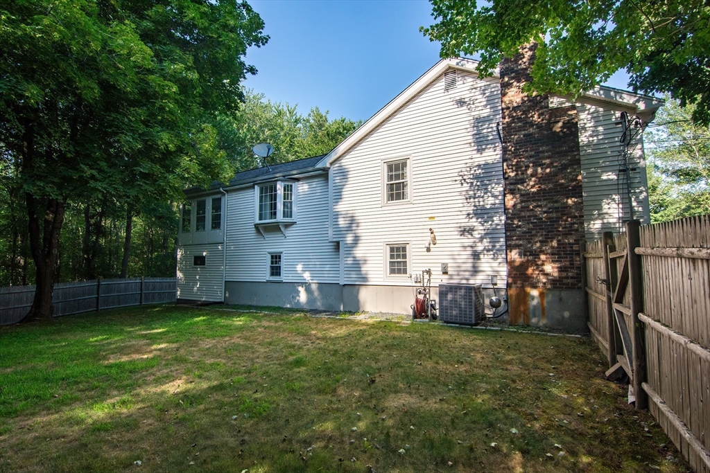 7 Foliage Dr