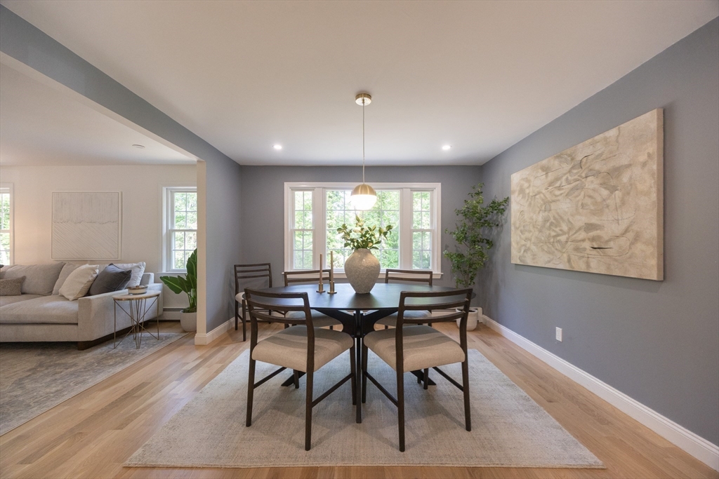 10 Lantern Ln