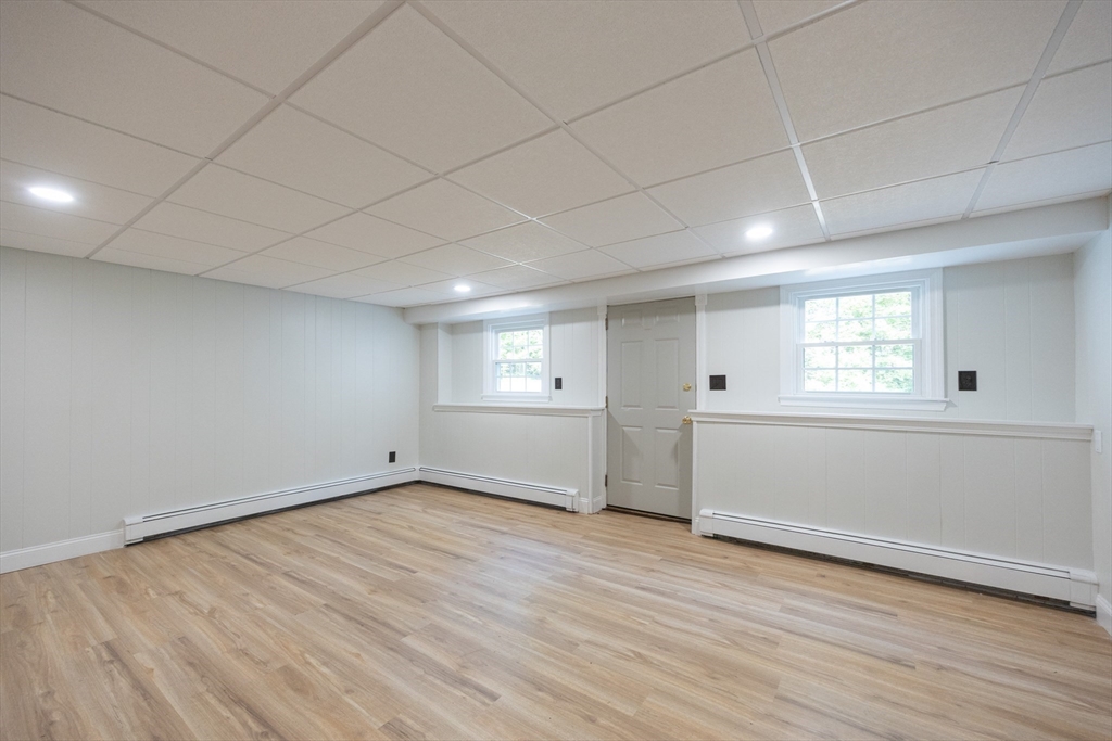 10 Lantern Ln