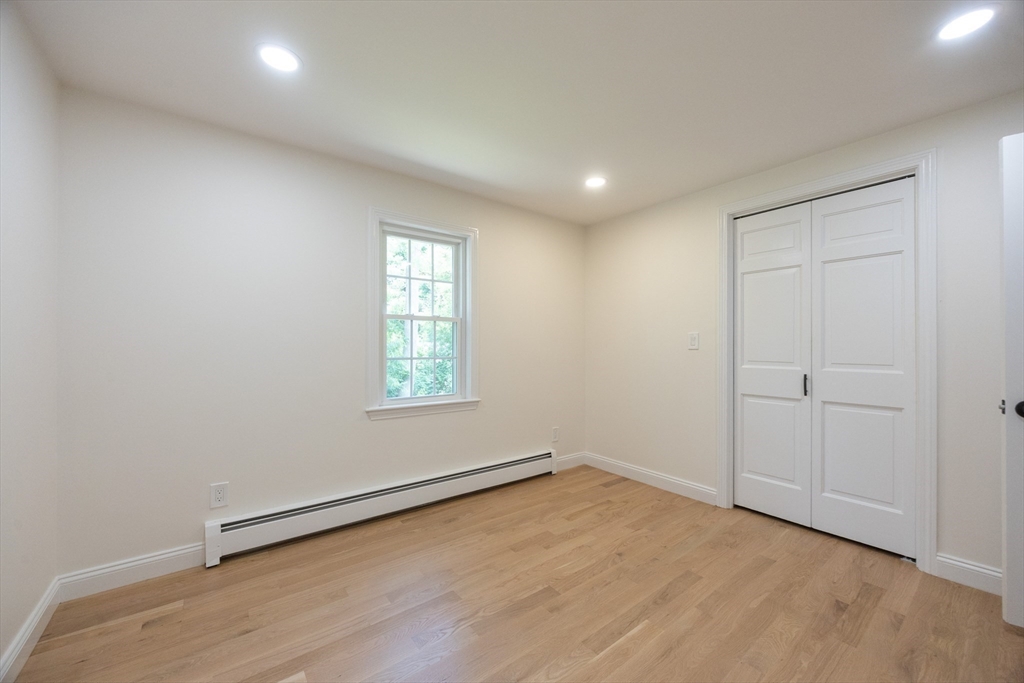 10 Lantern Ln