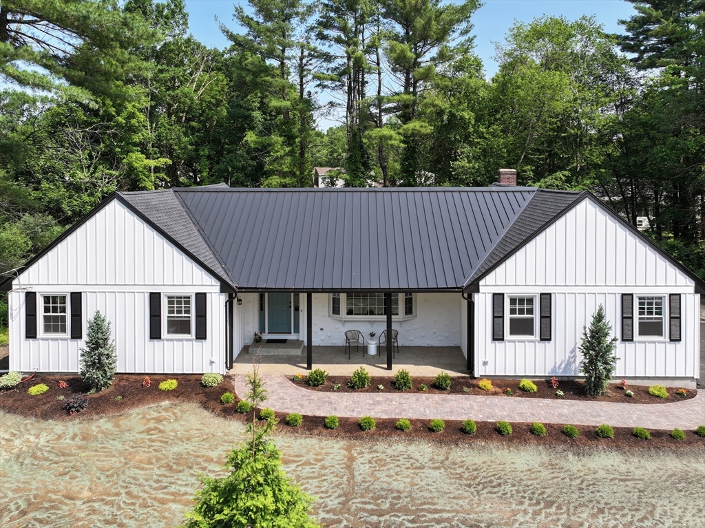 10 Lantern Ln