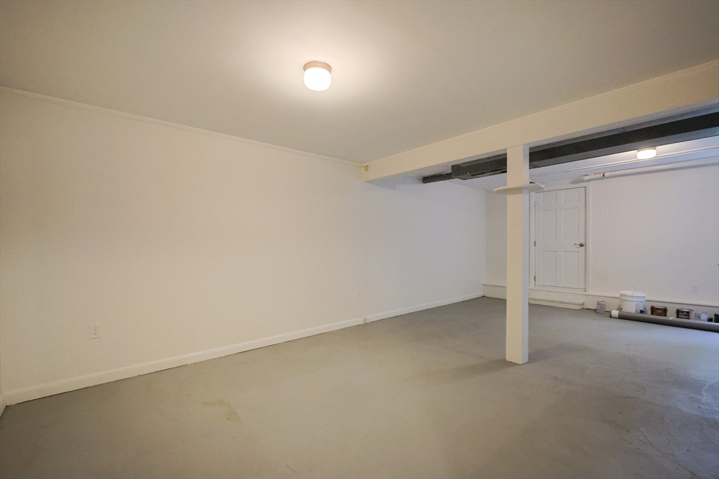 193 West St