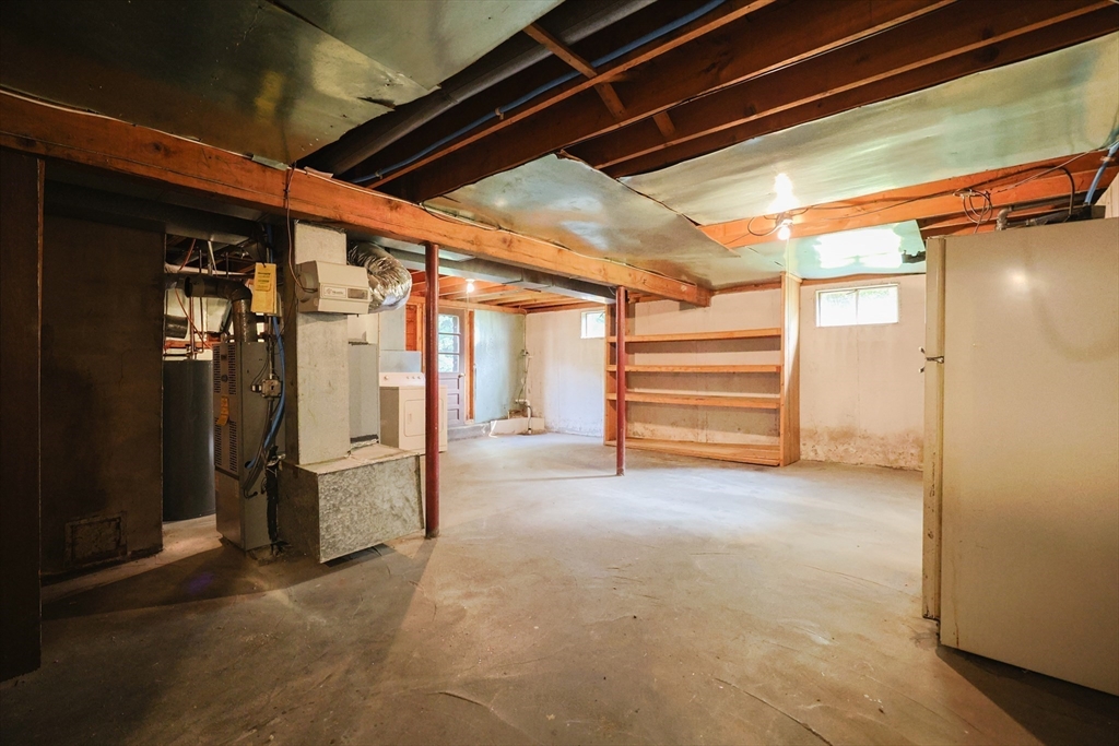 193 West St
