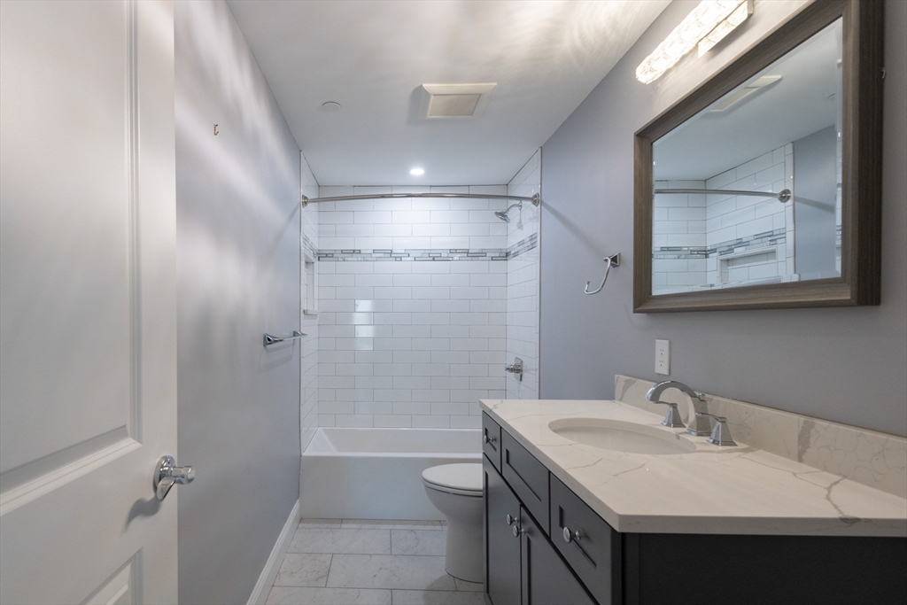 1214 Vfw Pkwy # 37