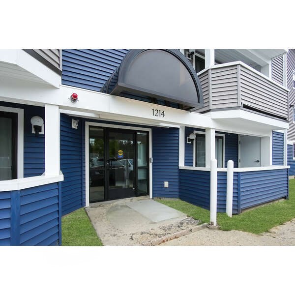 1214 Vfw Pkwy # 37