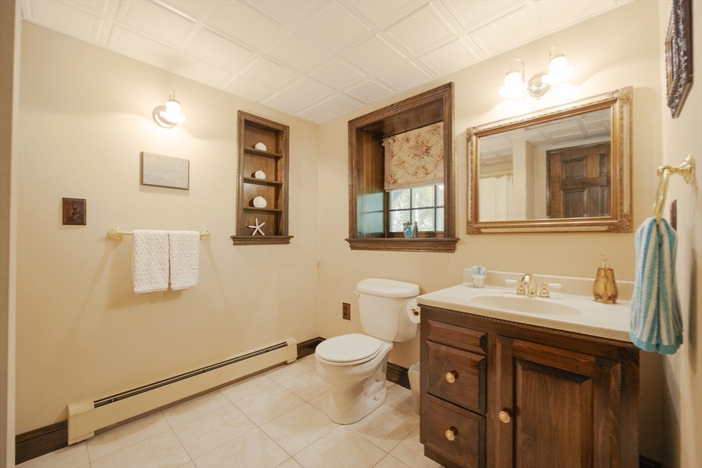 25 Steeplechase Ln