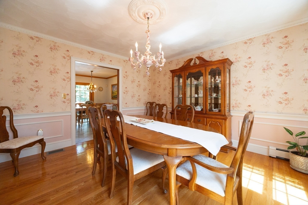 25 Steeplechase Ln
