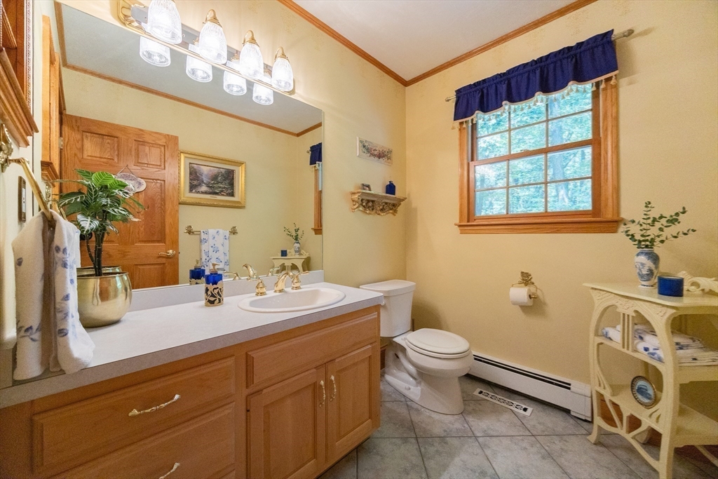 25 Steeplechase Ln