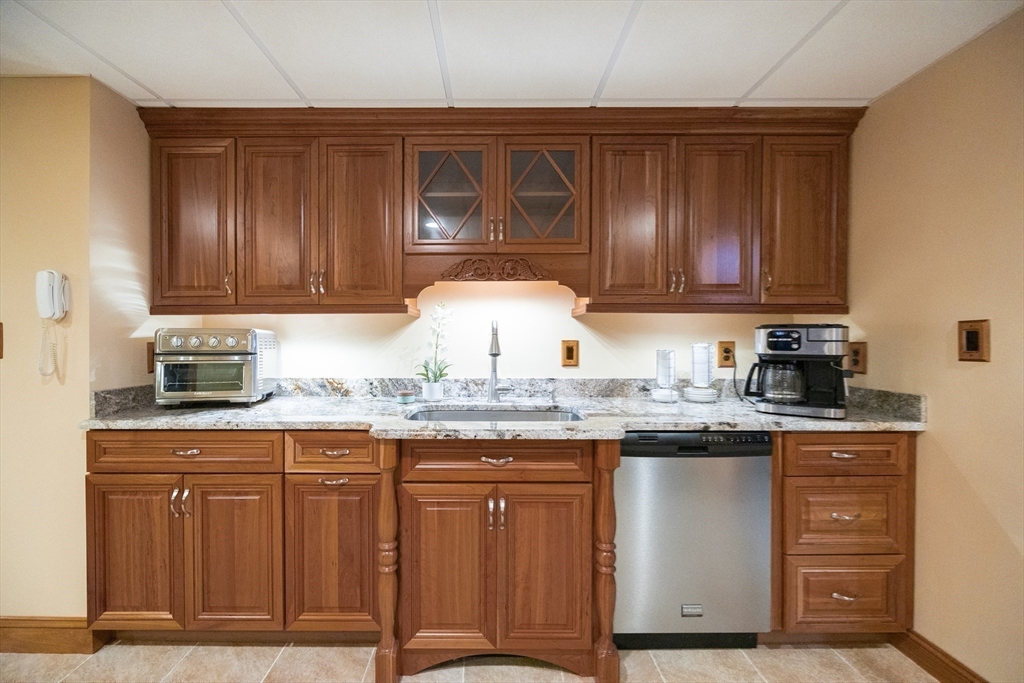 25 Steeplechase Ln