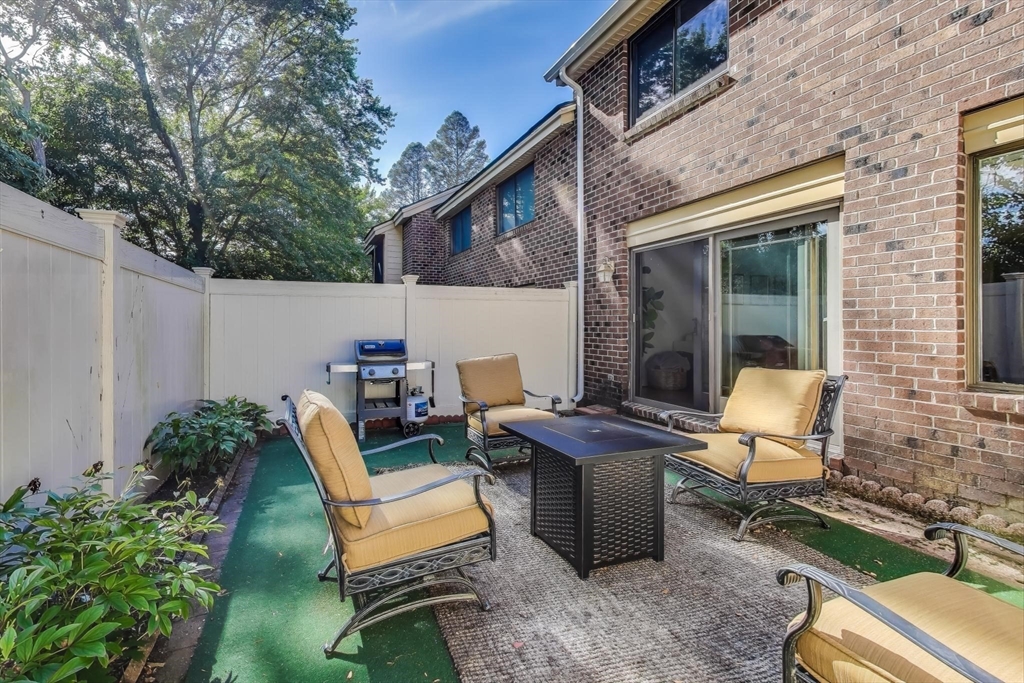 14 Cherrywood Dr # 14