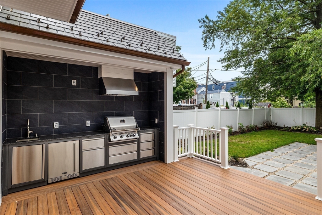 326 K St