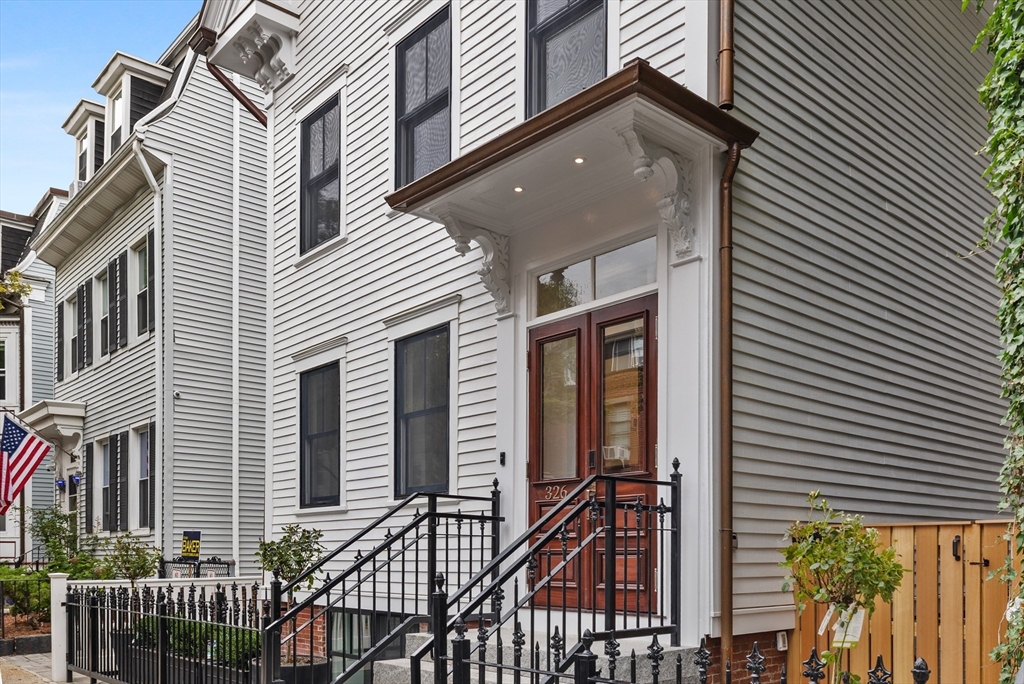326 K St