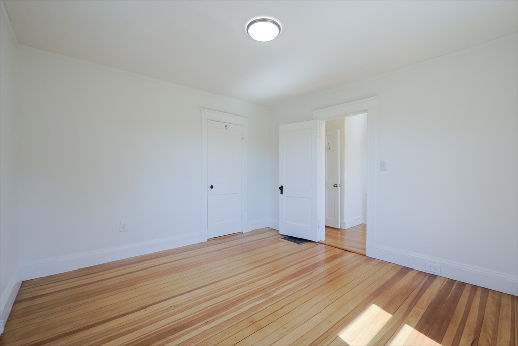 48 William St