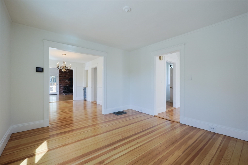 48 William St